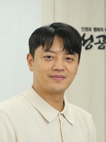 송재민 사진